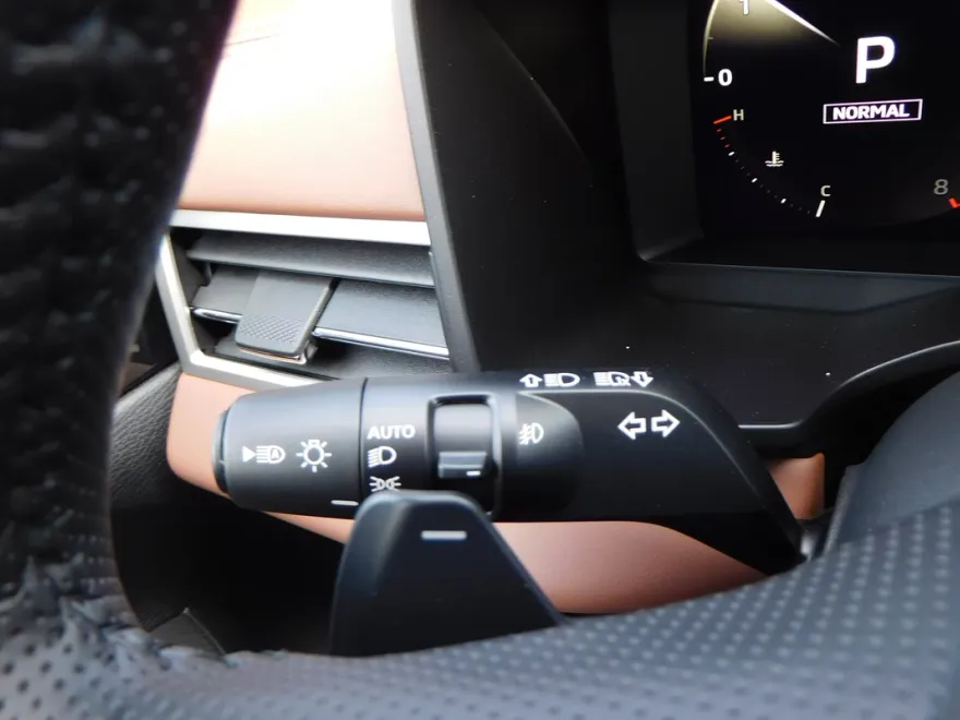 2025 Mitsubishi Outlander SEL photo 1