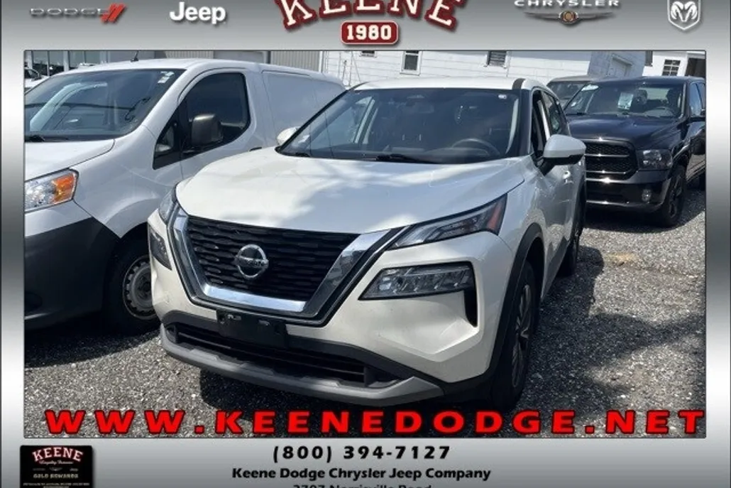 2021 Nissan Rogue SV photo 1