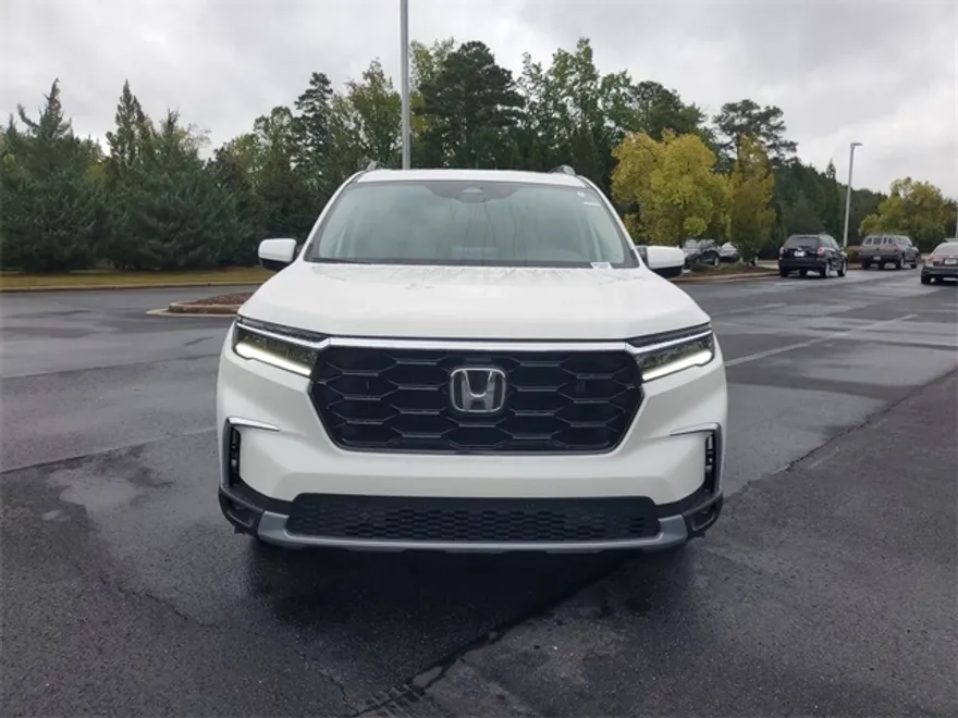 2025 Honda Pilot Touring photo 1
