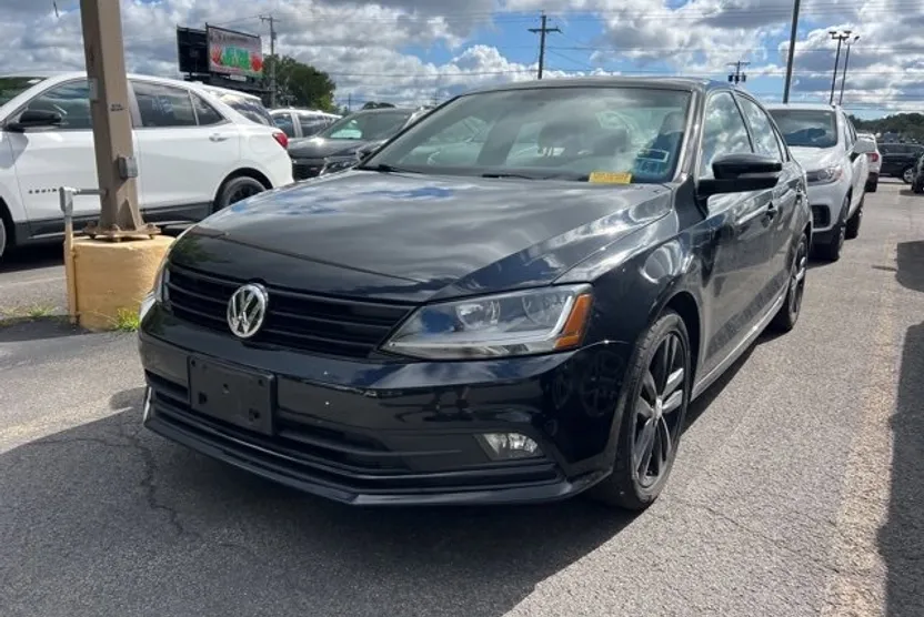 2018 Volkswagen Jetta 1.8T SE Sport photo 1