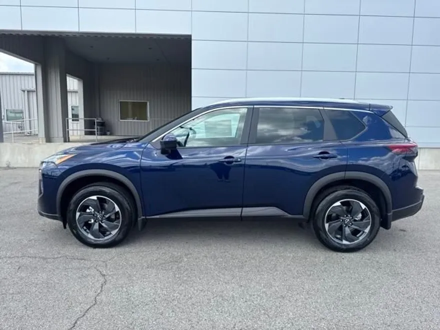 2026 Nissan Rogue SV photo 1