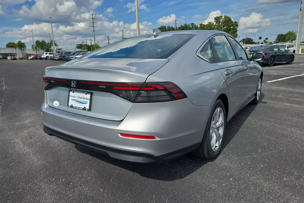 2025 Honda Accord LX photo 1