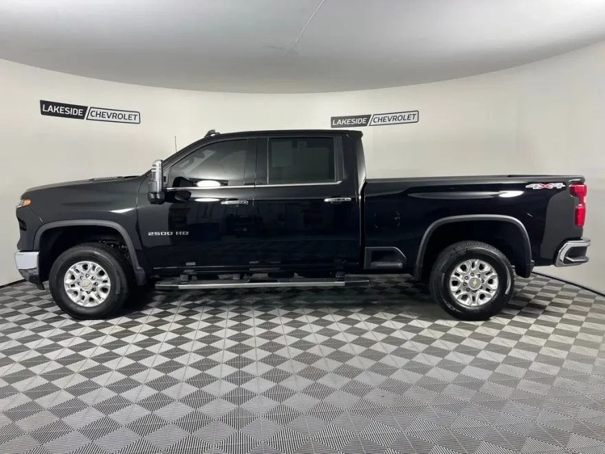 2024 Chevrolet Silverado 2500HD LTZ photo 1