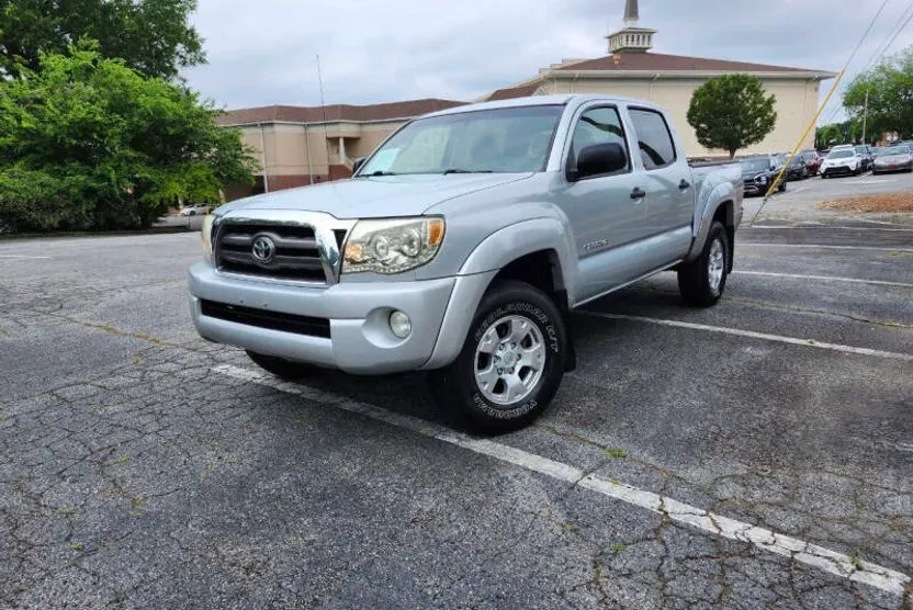 2009 Toyota Tacoma PreRunner V6 photo 1