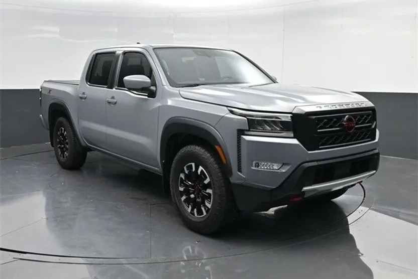 2023 Nissan Frontier PRO-X photo 1