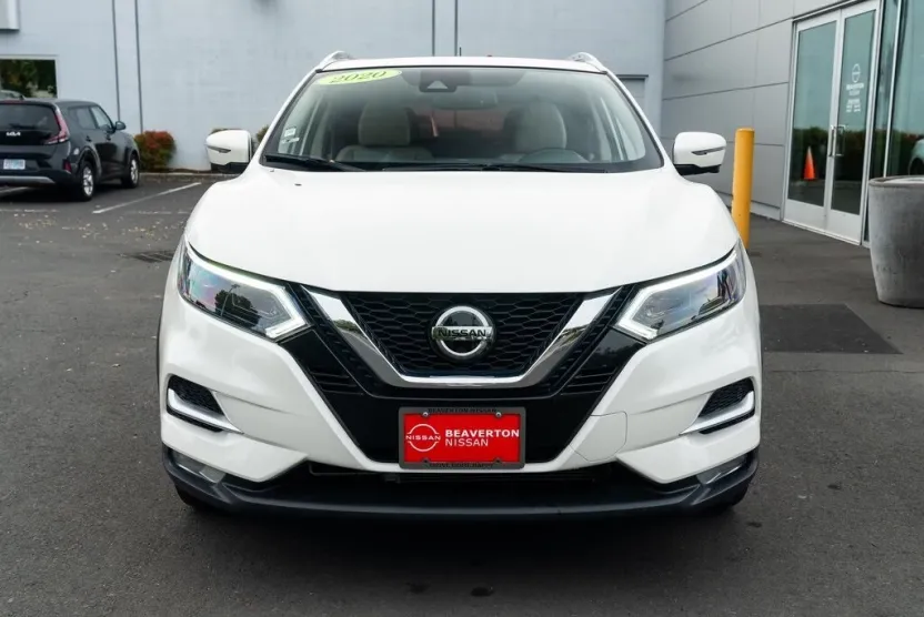 2020 Nissan Rogue Sport SL photo 1