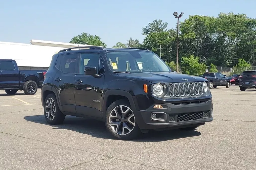 2015 Jeep Renegade Latitude photo 1