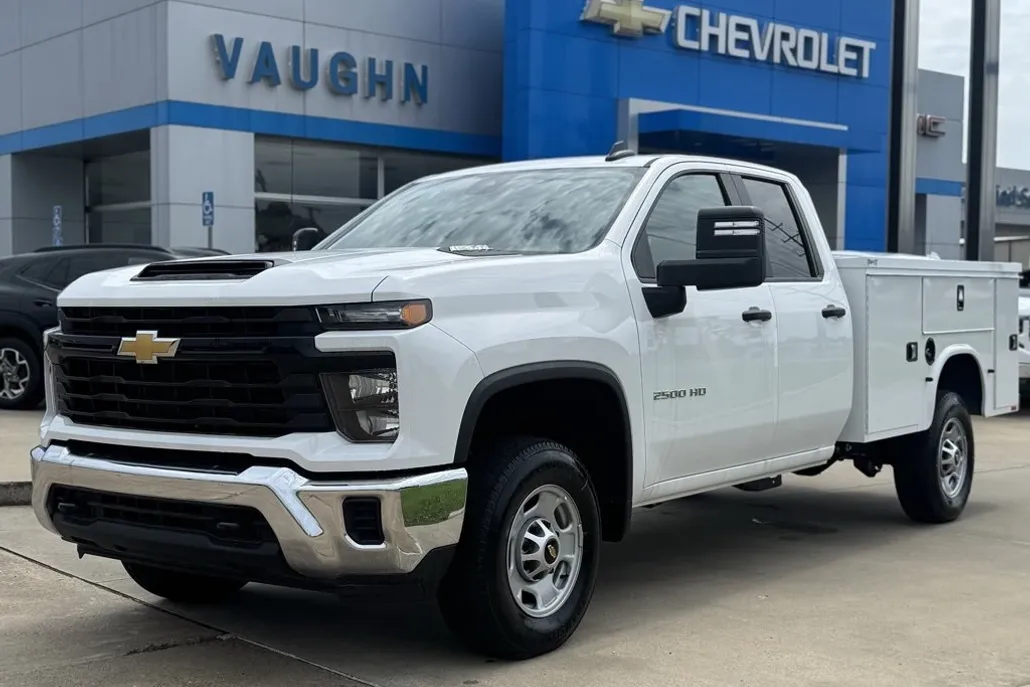 2025 Chevrolet Silverado 2500HD photo 1