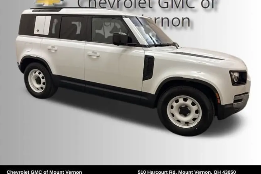 2022 Land Rover Defender 110 Standard photo 1