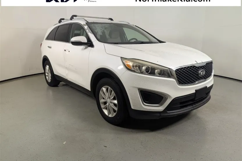 2016 Kia Sorento LX photo 1
