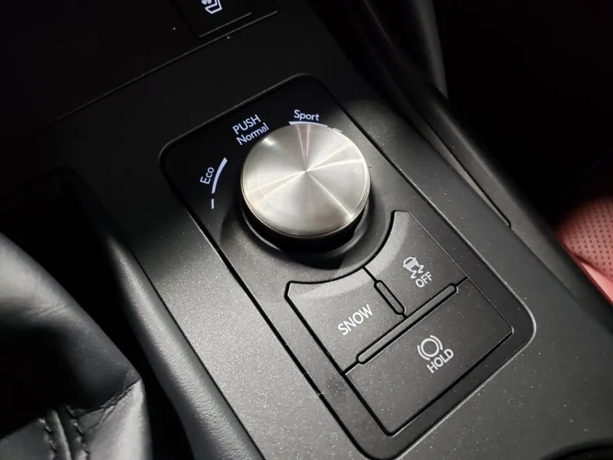 2025 Lexus IS 300 photo 21