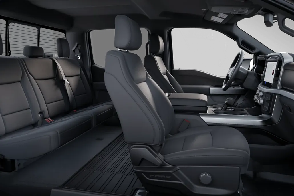 2025 Ford F-150 XLT photo 4