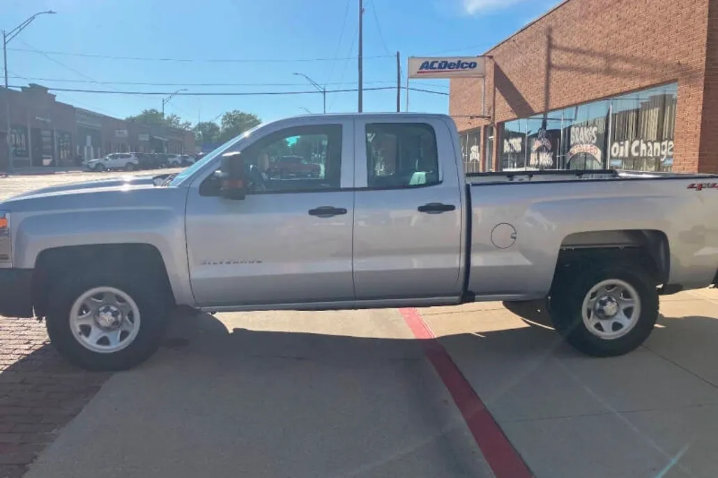 2018 Chevrolet Silverado 1500 Work Truck photo 1