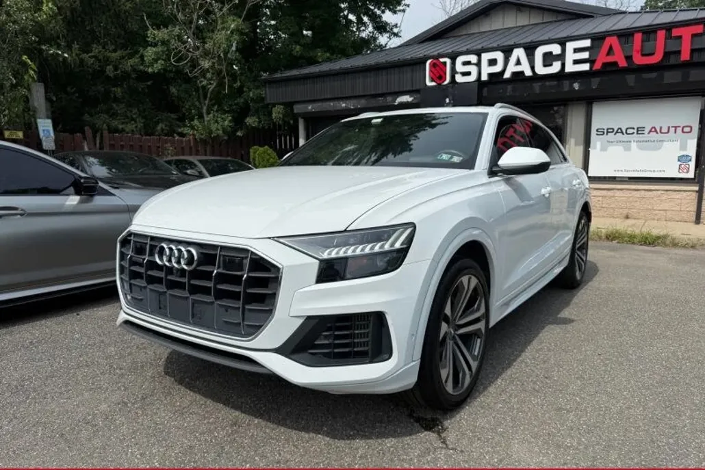 2019 Audi Q8 Prestige photo 1