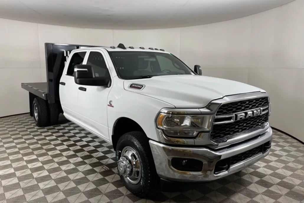 2024 Ram 3500 Tradesman photo 1
