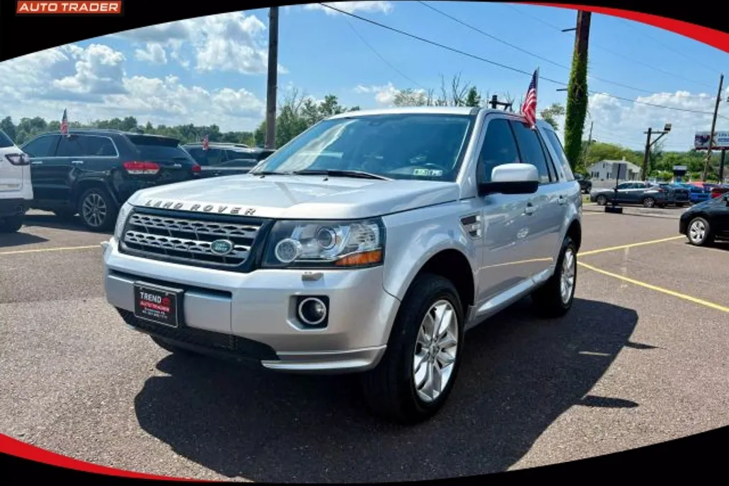 2014 Land Rover LR2 HSE photo 1