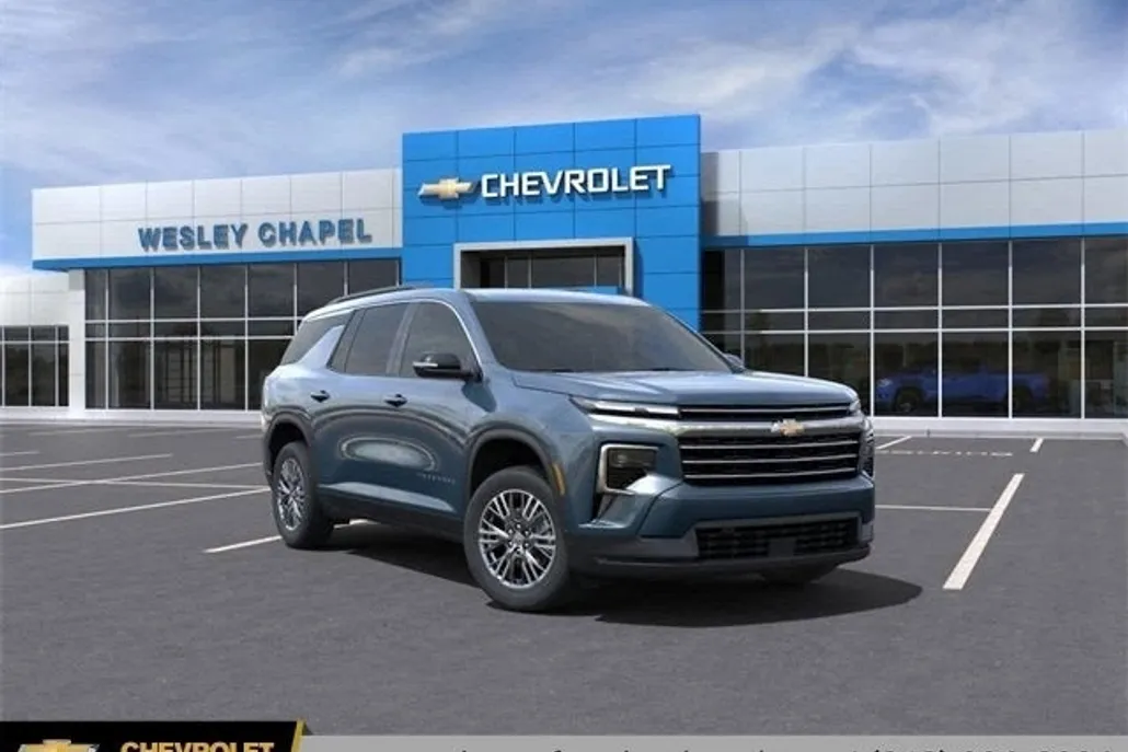 2025 Chevrolet Traverse photo 1