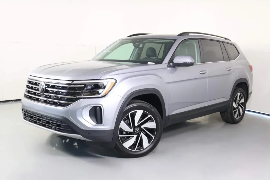 2026 Volkswagen Atlas SE Technology photo 1