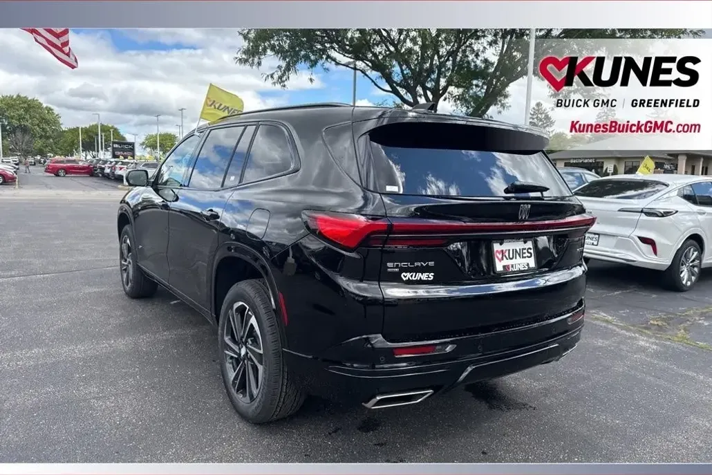 2026 Buick Enclave Sport Touring photo 1
