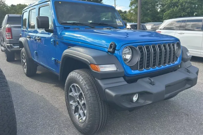 2025 Jeep Wrangler Sport S photo 1