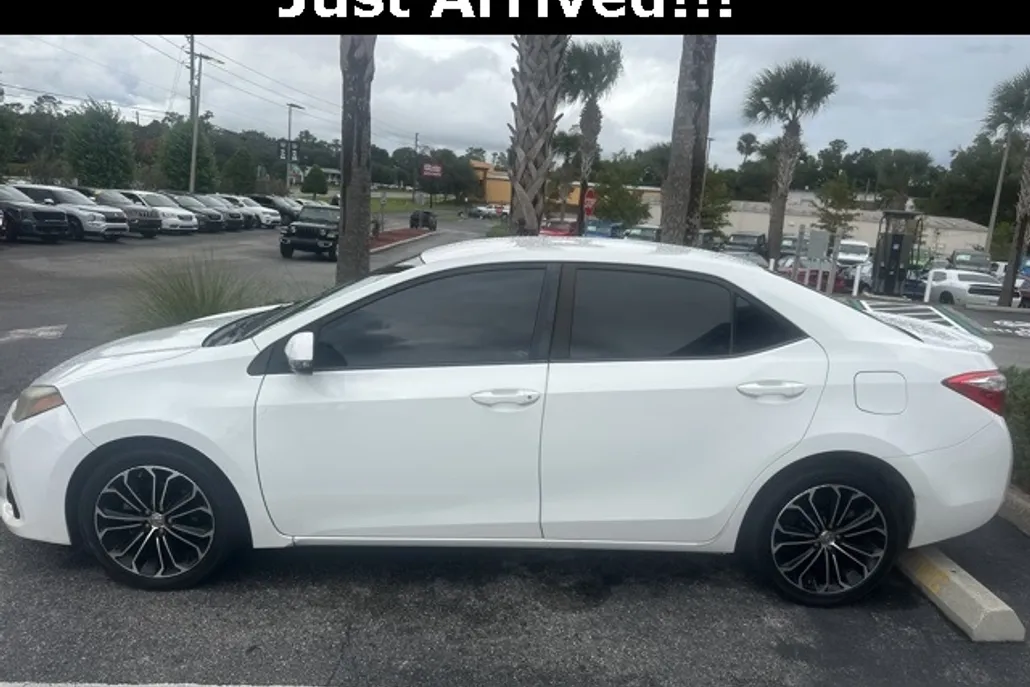 2016 Toyota Corolla Plus photo 1