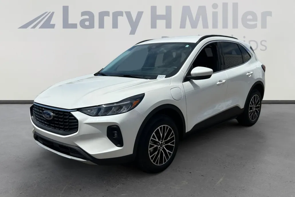2025 Ford Escape photo 1