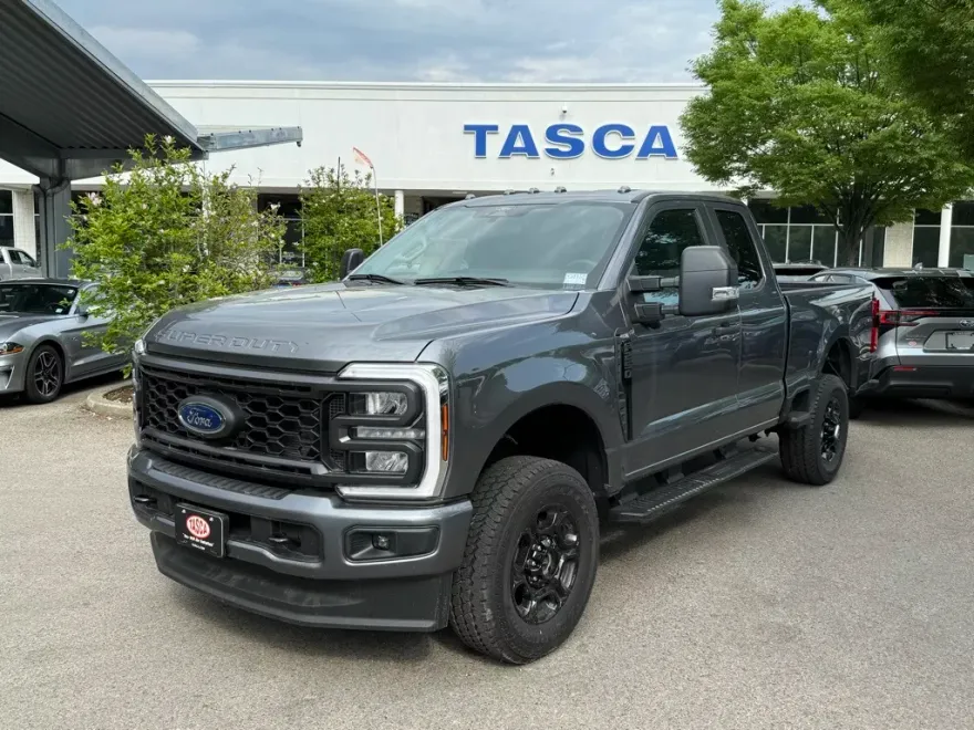 2024 Ford F-250 XL photo 1