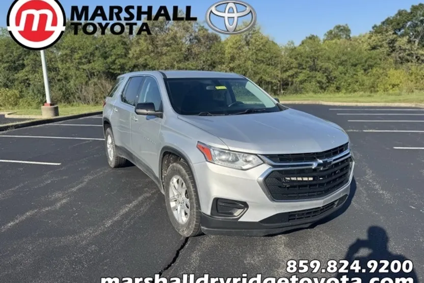 2021 Chevrolet Traverse LS photo 1