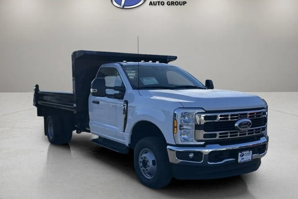 2024 Ford F-350 XL photo 1