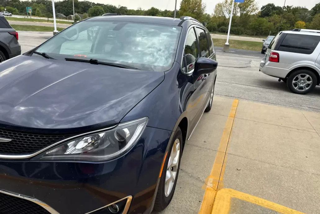 2018 Chrysler Pacifica Touring L photo 1