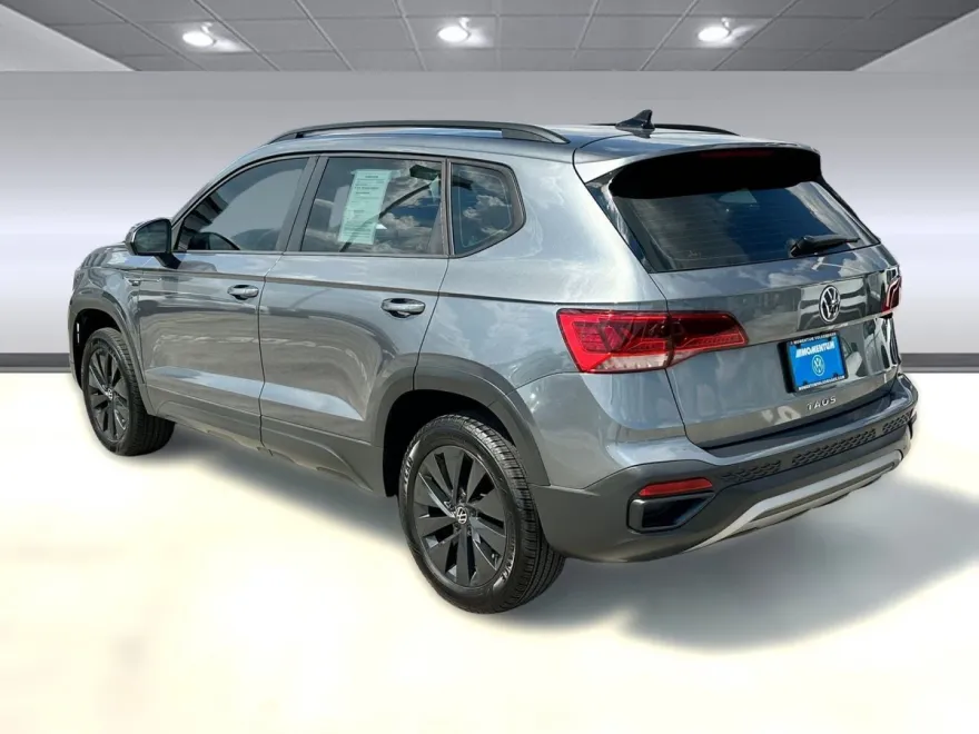2024 Volkswagen Taos S photo 1