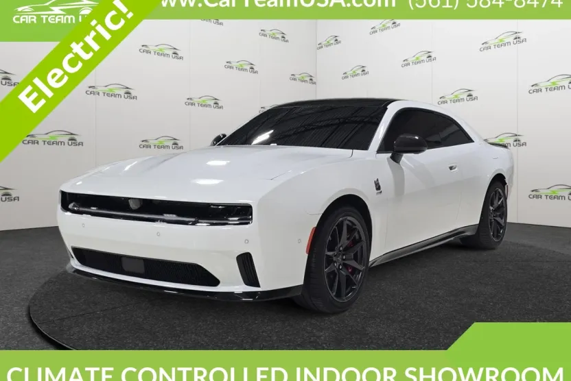 2024 Dodge Charger Daytona Scat Pack AWD photo 1
