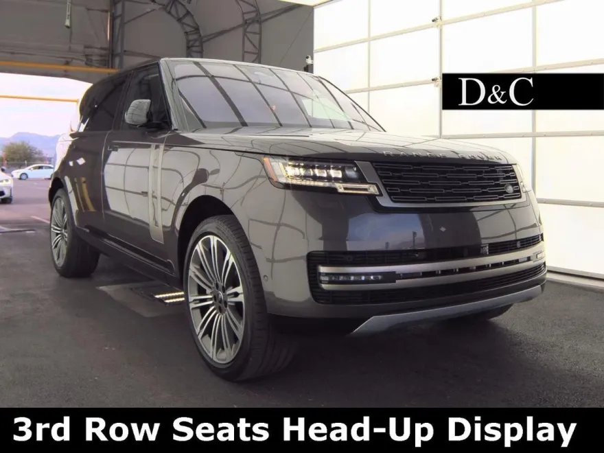 2023 Land Rover Range Rover SE photo 1