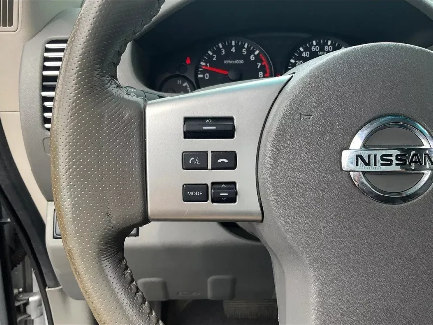 2017 Nissan Frontier SV photo 18