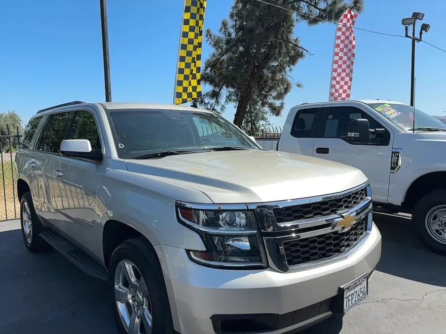 2015 Chevrolet Tahoe LT photo 1