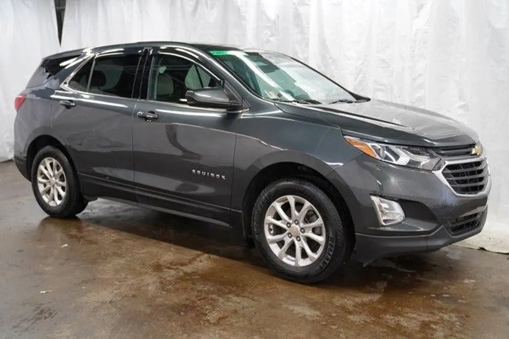 2020 Chevrolet Equinox LT photo 1