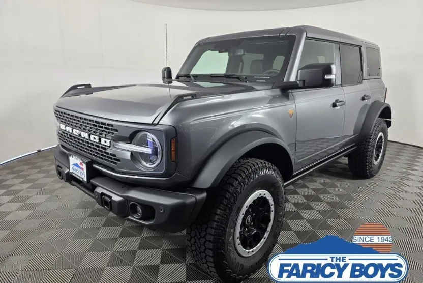 2025 Ford Bronco Badlands photo 1