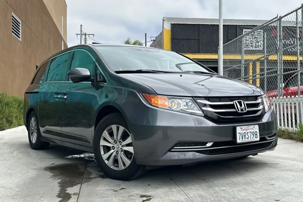 2016 Honda Odyssey EX-L photo 1