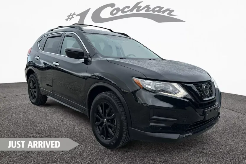 2018 Nissan Rogue SV photo 1
