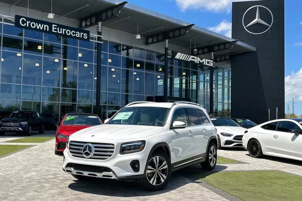 2025 Mercedes Benz GLB 250 photo 1
