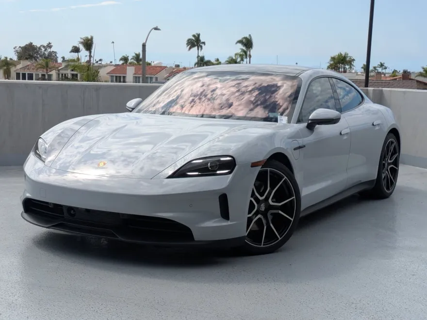 2025 Porsche Taycan 4 photo 1