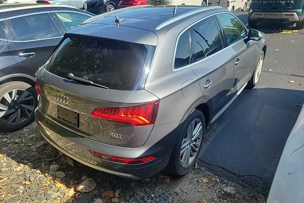 2018 Audi Q5 2.0T Prestige Premium photo 1