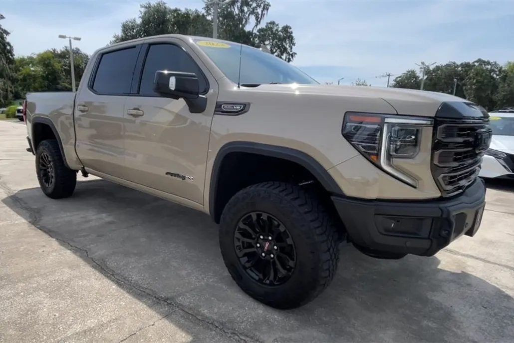 2023 Gmc Sierra 1500 AT4X photo 1