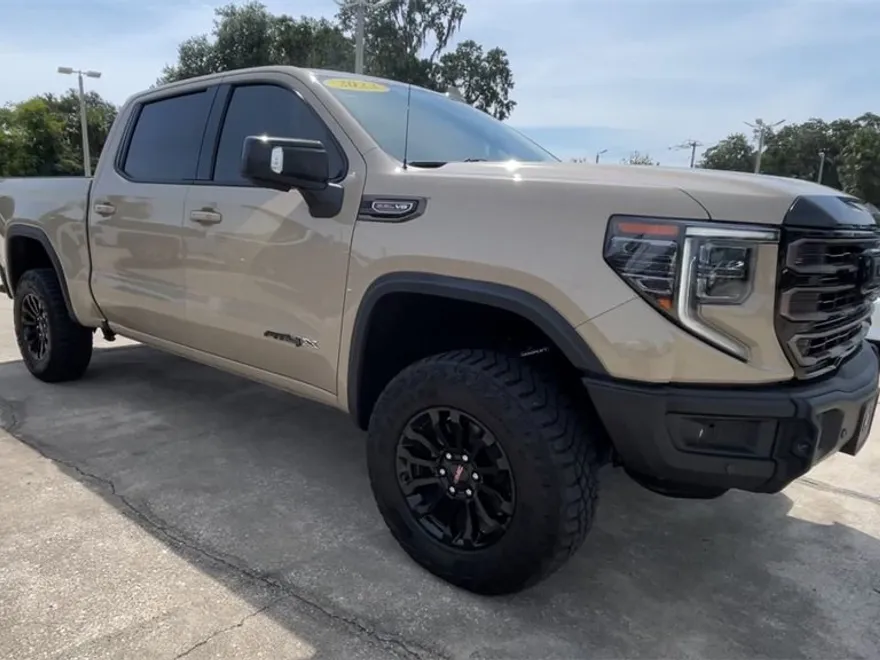 2023 Gmc Sierra 1500 AT4X photo 1