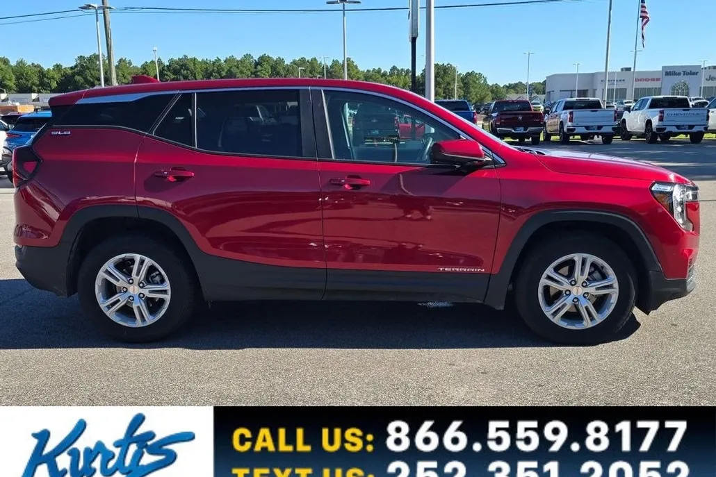 2024 Gmc Terrain SLE photo 1