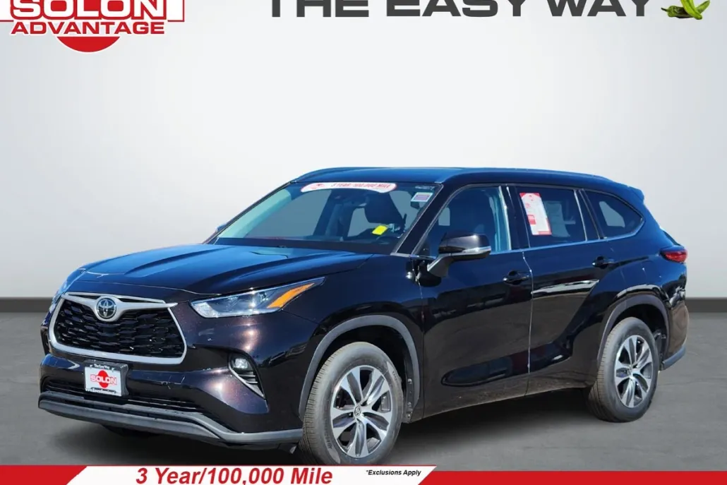 2021 Toyota Highlander XLE photo 1
