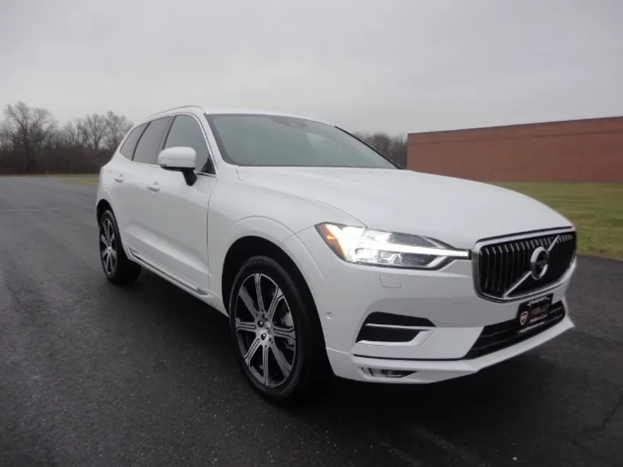 2019 Volvo XC60 photo 1