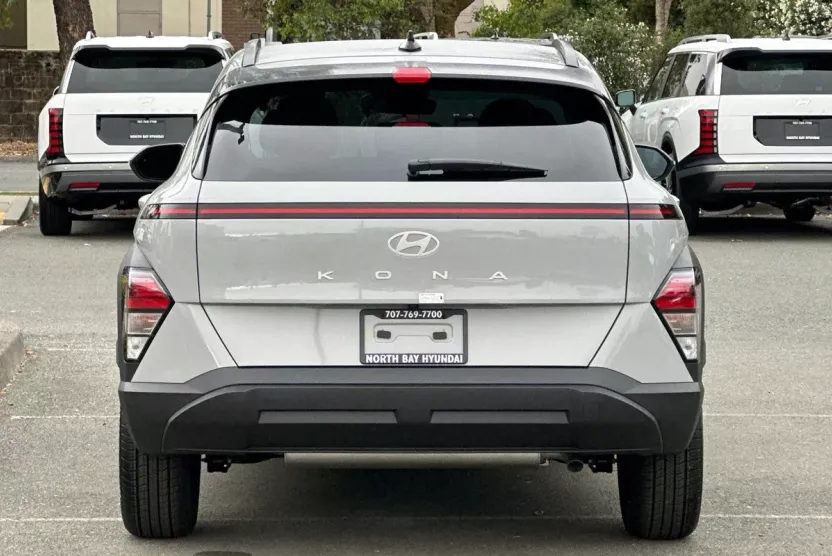 2026 Hyundai Kona SEL photo 1