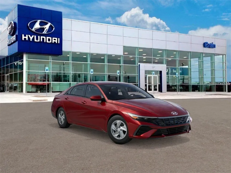 2025 Hyundai Elantra SE photo 1