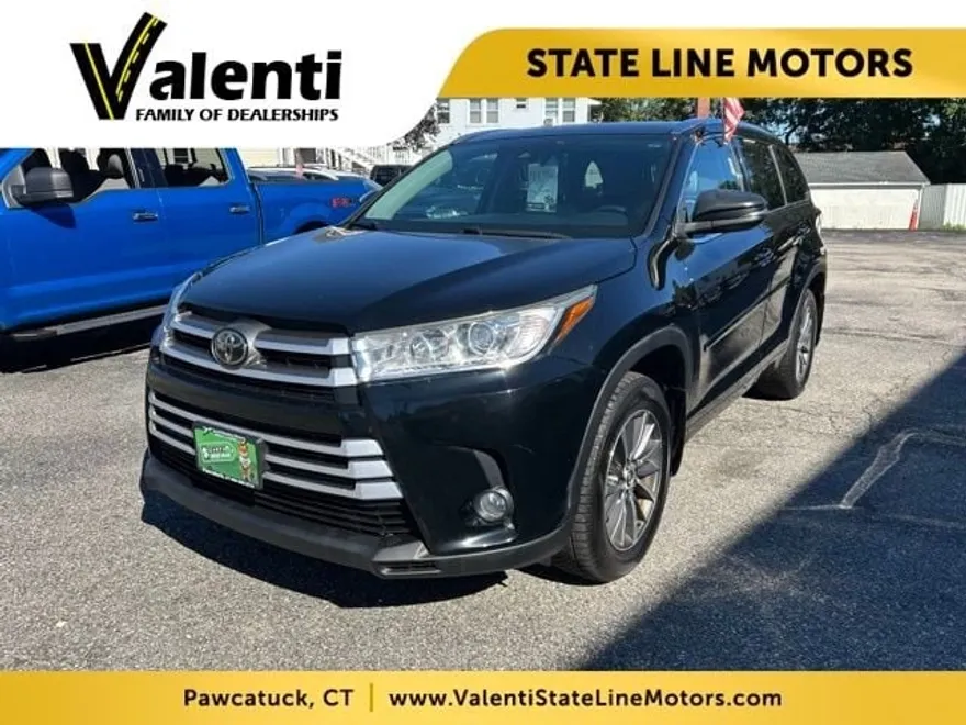 2018 Toyota Highlander SE photo 1